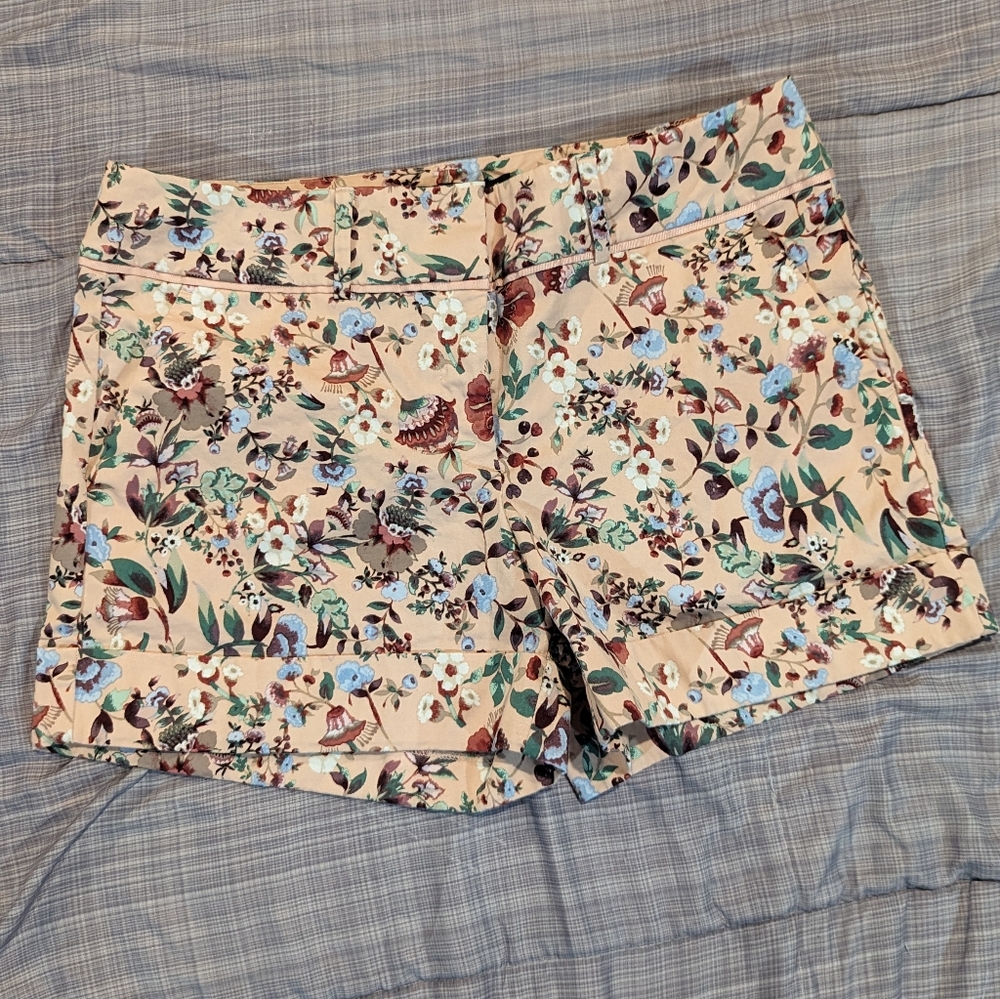 NY&Co Floral shorts